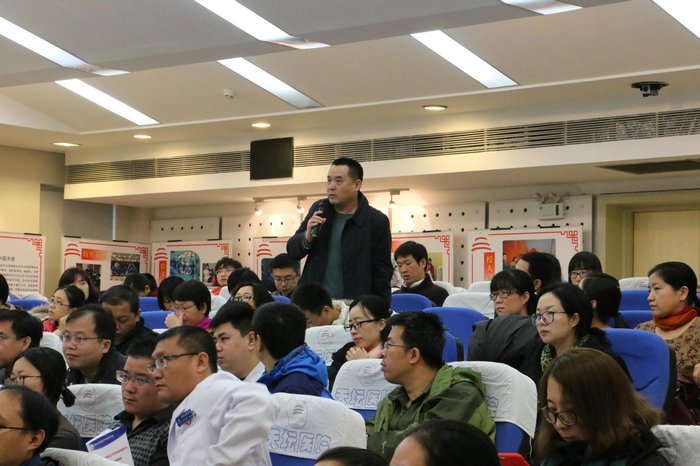 会场座无虚席_副本.jpg 会场座无虚席_副本.jpg